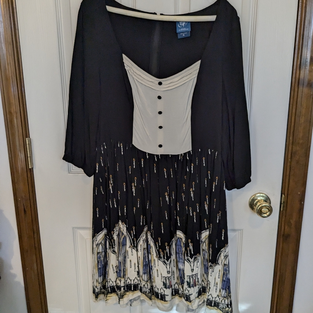 Hot Topic Black and Cream Dress